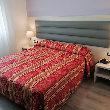 Hotel Kristall San Dona di Piave Bagian luar foto