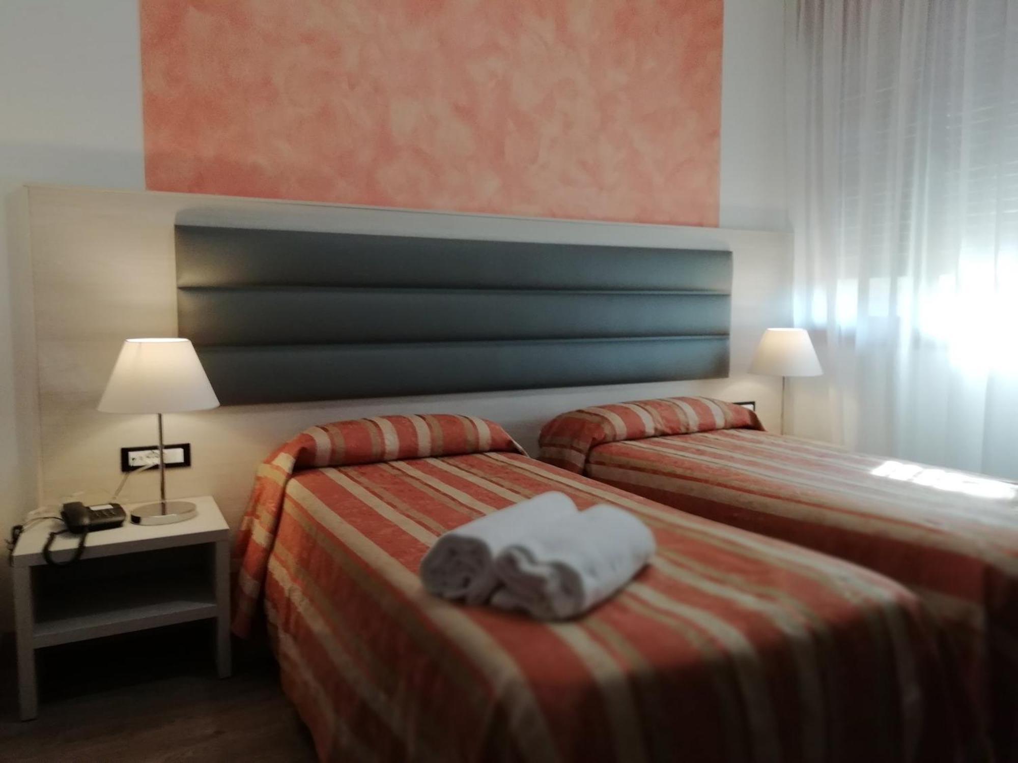 Hotel Kristall San Dona di Piave Bagian luar foto