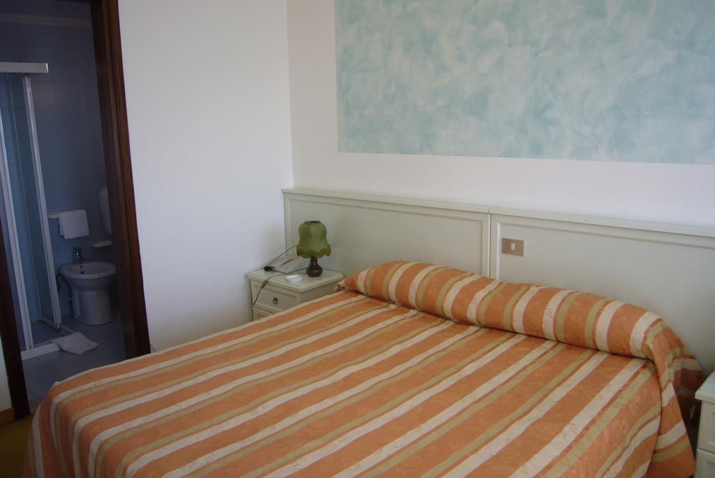 Hotel Kristall San Dona di Piave Bagian luar foto