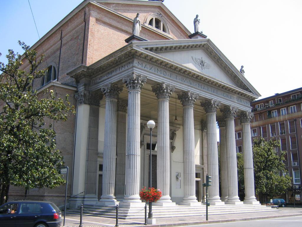 Hotel Kristall San Dona di Piave Bagian luar foto