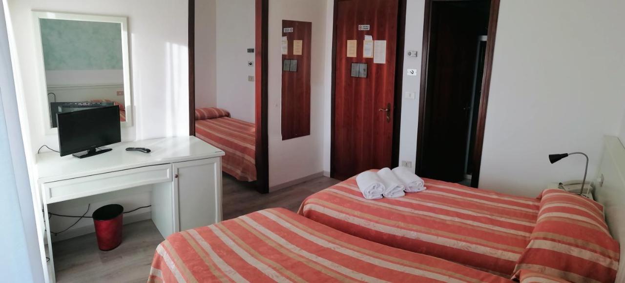 Hotel Kristall San Dona di Piave Bagian luar foto