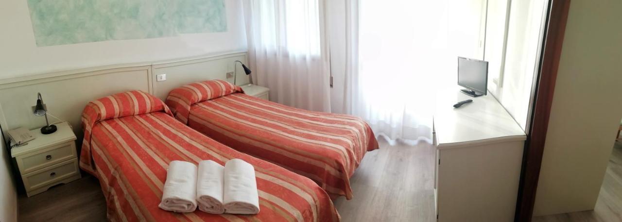Hotel Kristall San Dona di Piave Bagian luar foto
